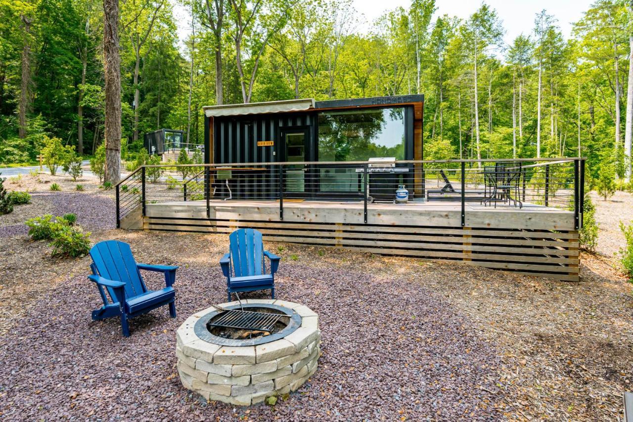 Riverside Tiny Cabin W Hot Tub, Fire Pit, & Kayaks Rileyville Bagian luar foto