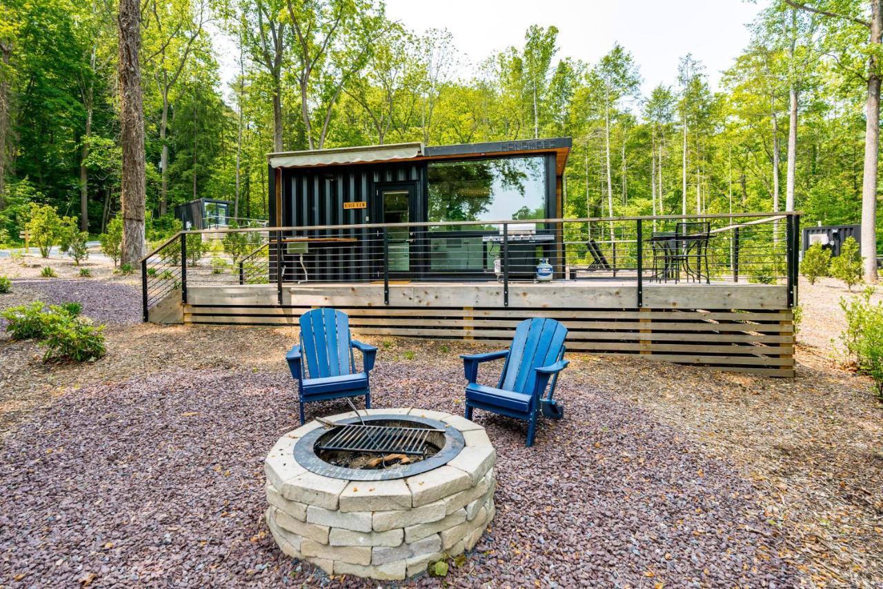 Riverside Tiny Cabin W Hot Tub, Fire Pit, & Kayaks Rileyville Bagian luar foto